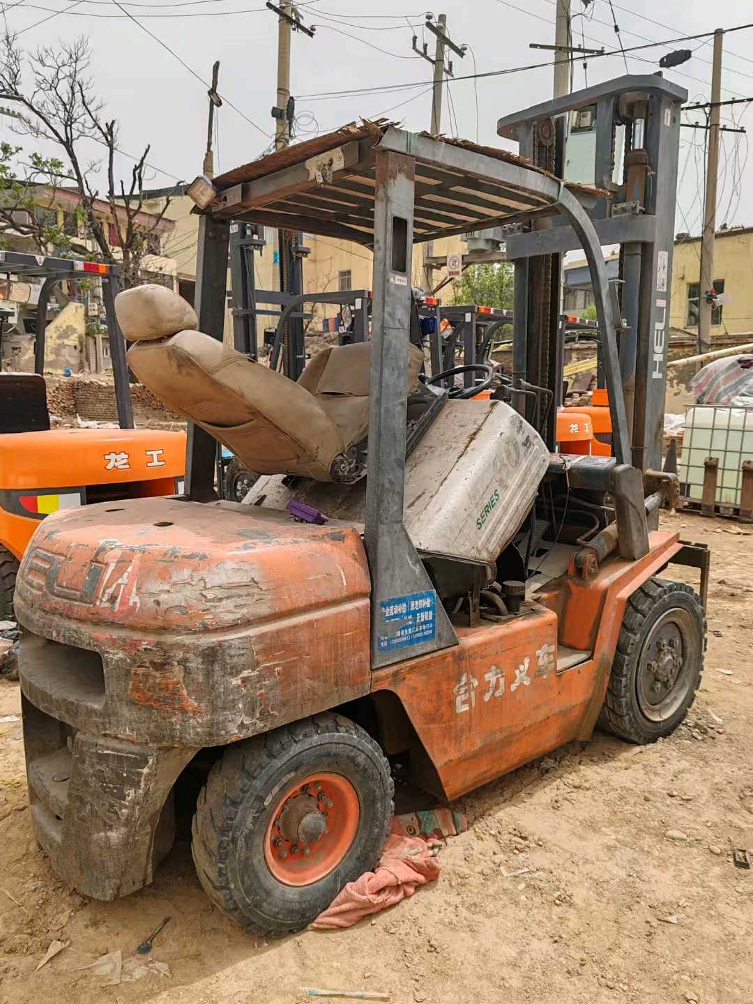 陕西延安二手合力α系列3吨0款升高4米柴油叉车