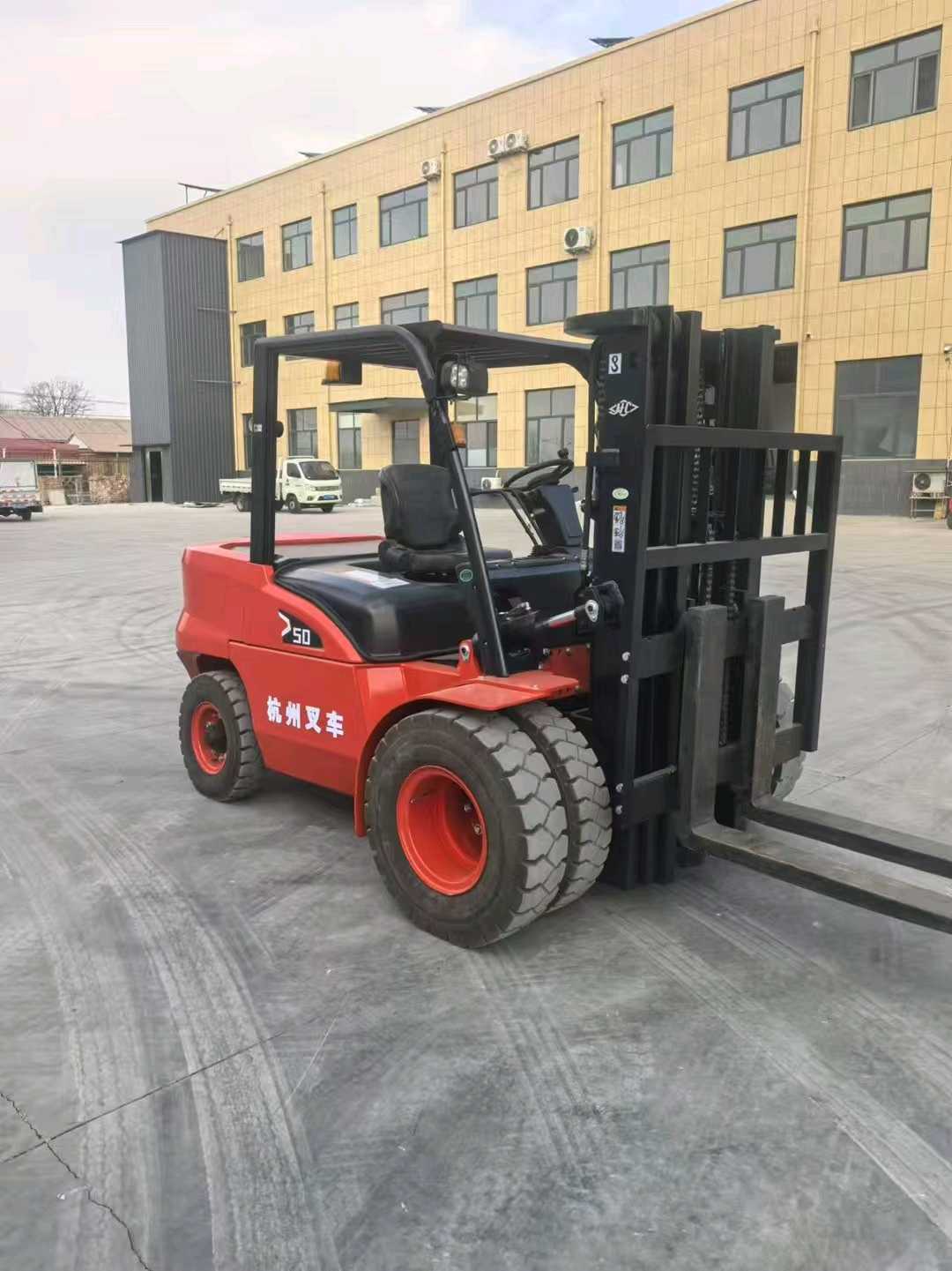 河北廊坊二手杭叉X系列5吨0款升高4.5米柴油叉车
