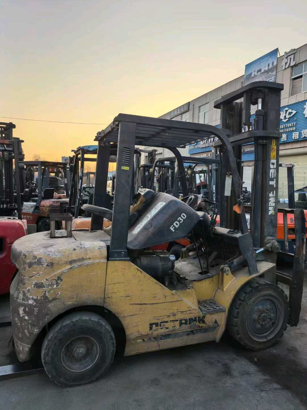 河南郑州二手其他无3吨0款升高4米柴油叉车