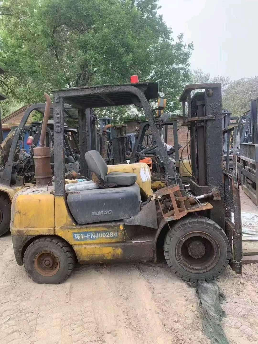 山东德州二手杭叉H系列3吨0款升高3米柴油叉车