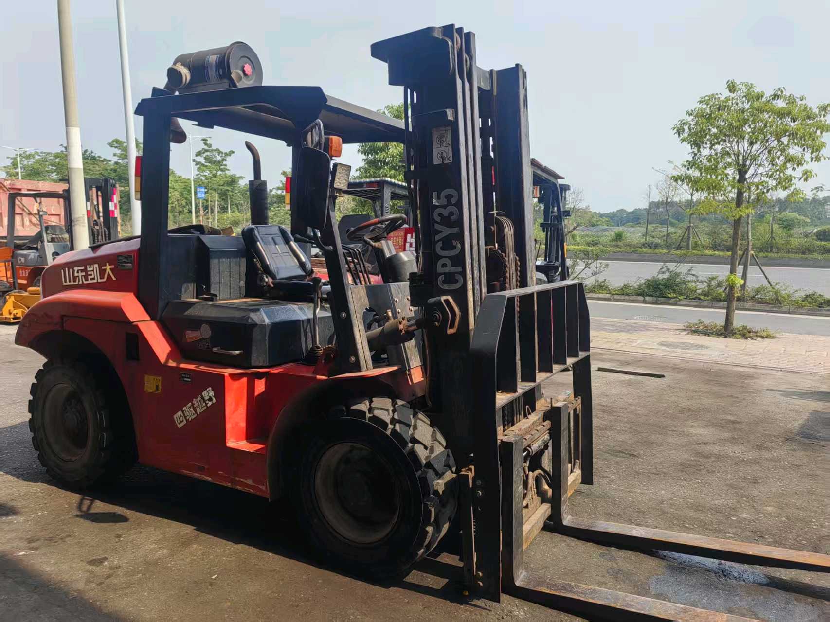 广西贵港二手其他无3.5吨2022款升高4.5米柴油叉车