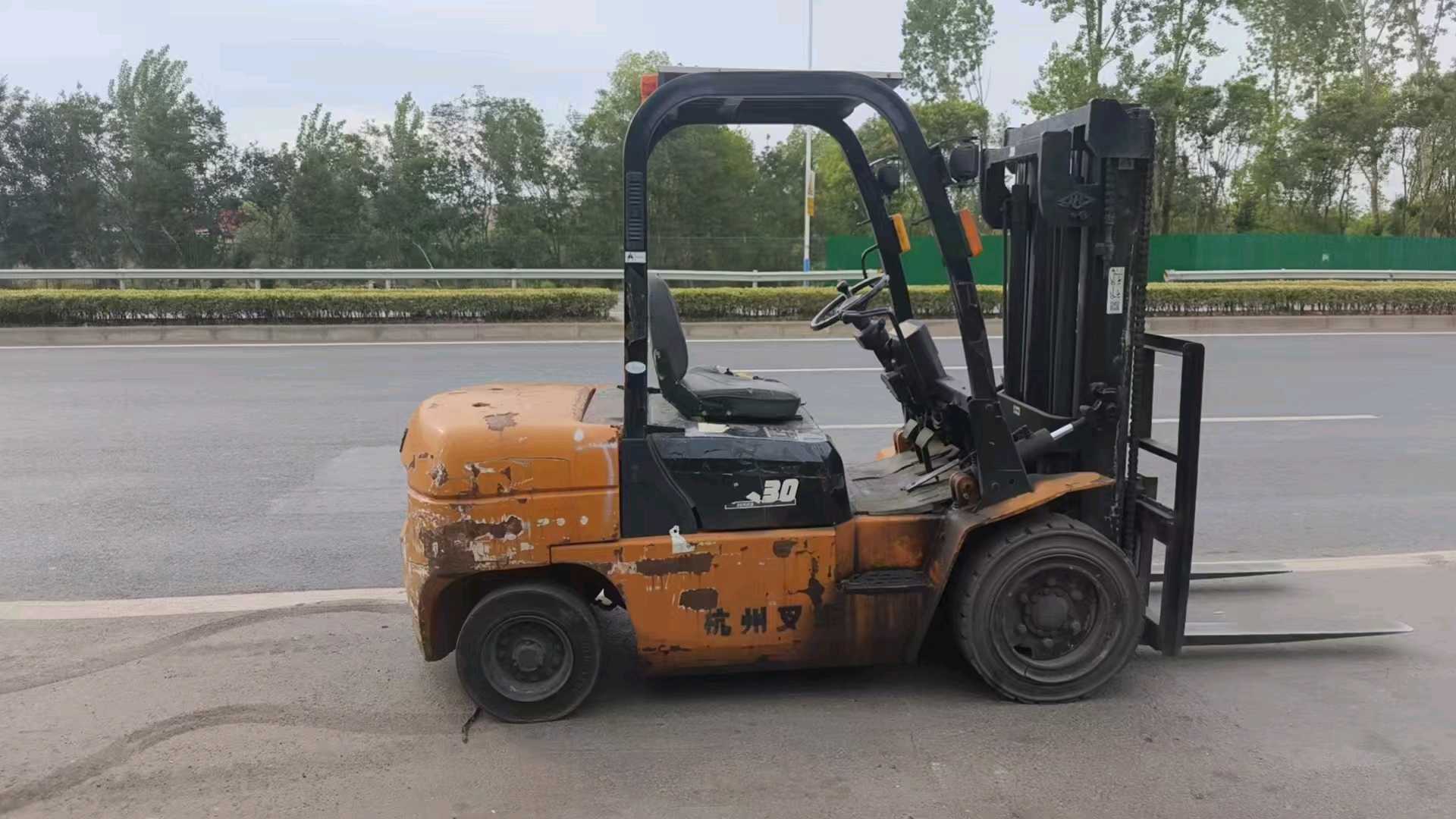 江苏常州二手杭叉R系列3吨0款升高3米柴油叉车