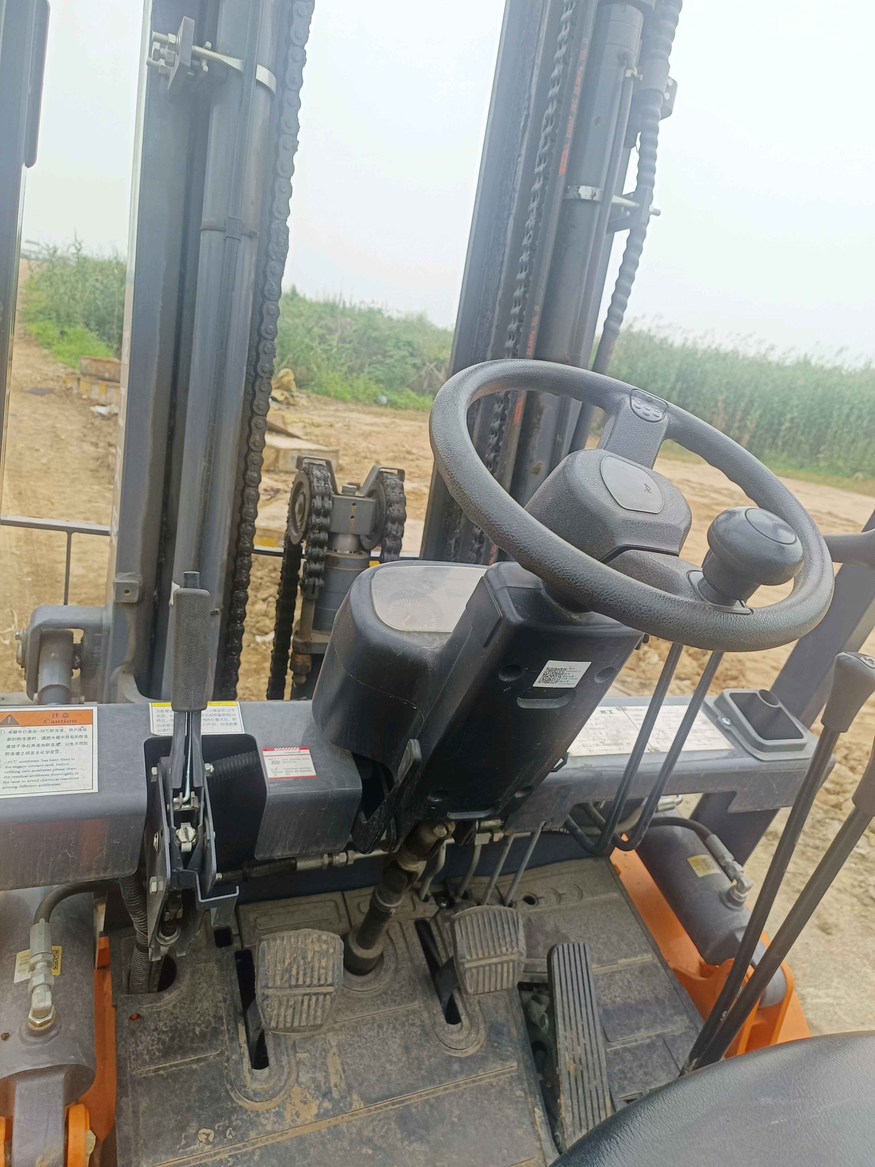 上海二手龙工LG系列3.5吨2023款升高5米柴油叉车
