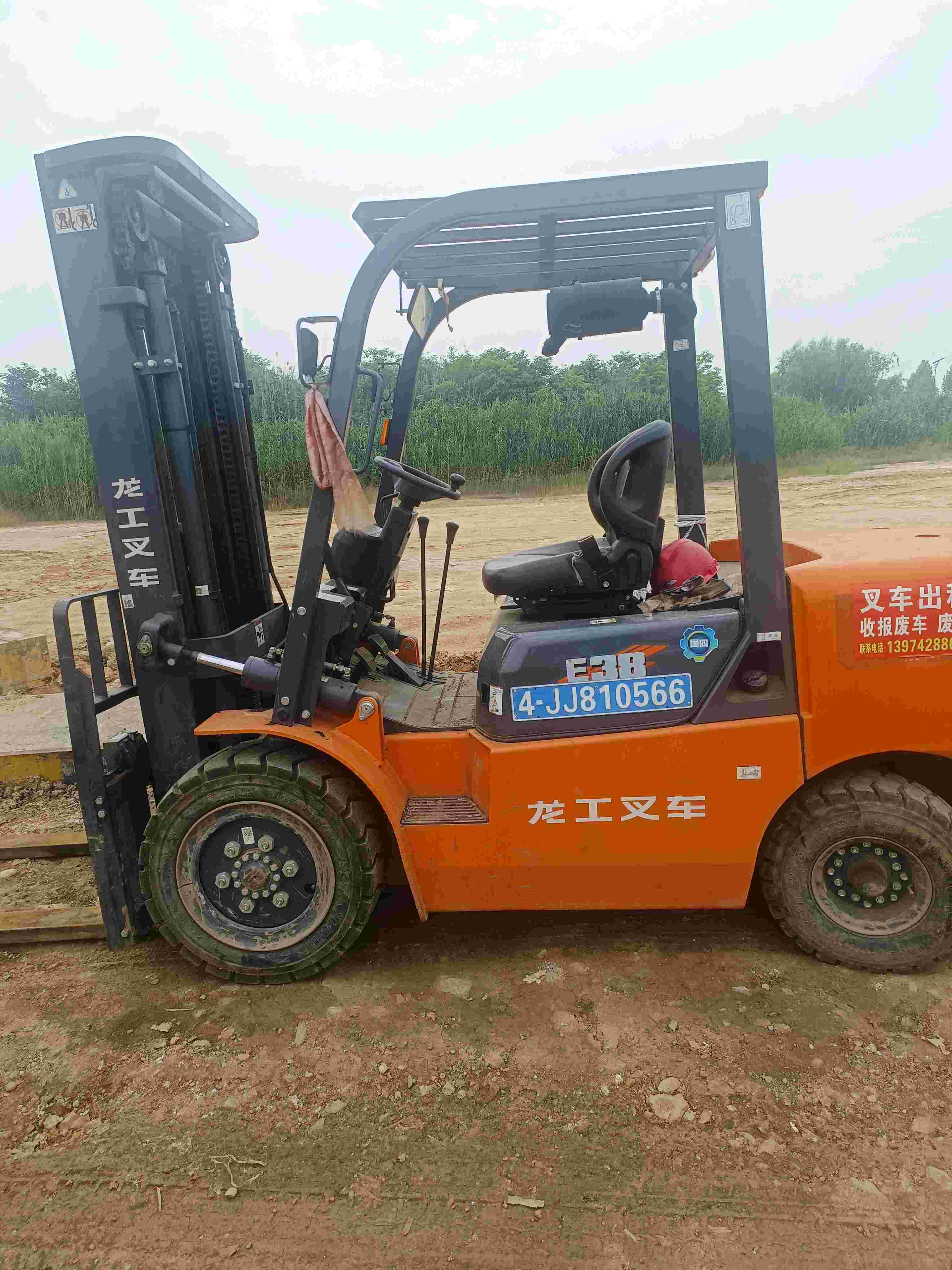 上海二手龙工LG系列3.5吨2023款升高5米柴油叉车