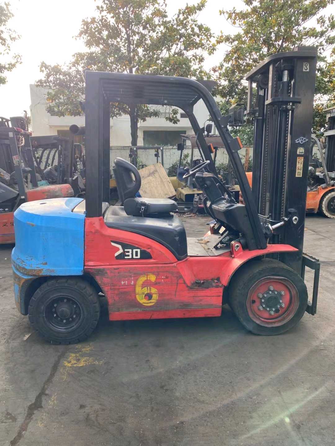 江苏苏州二手杭叉X系列3吨2021款升高3.6米柴油叉车