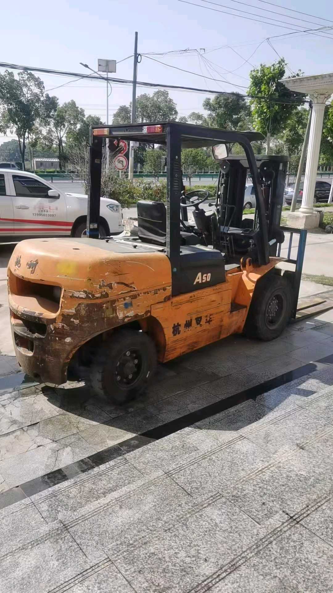 湖北襄樊二手杭叉A系列5吨0款升高4米柴油叉车