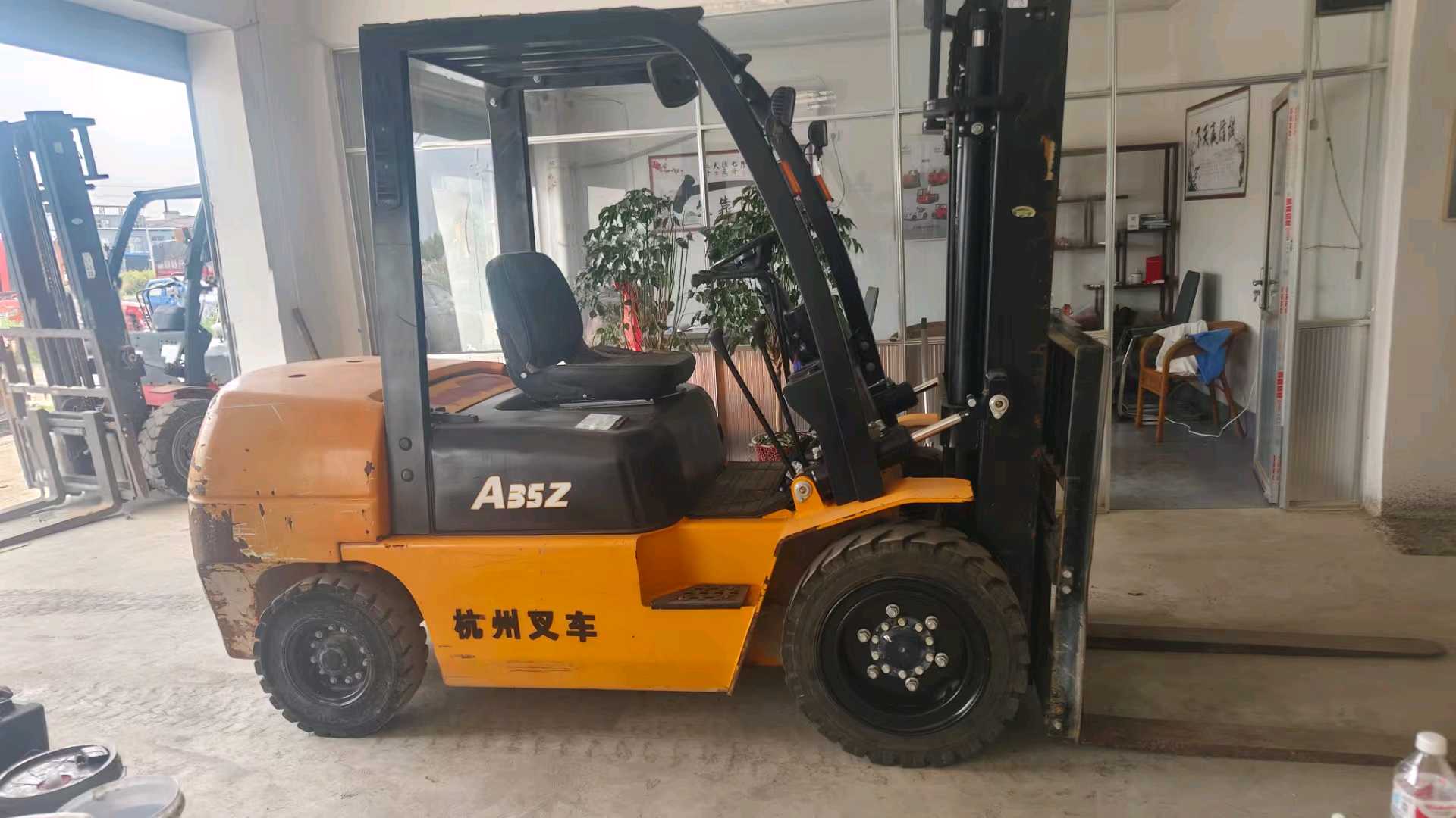河南商丘二手杭叉A系列3.5吨2020款升高3米柴油叉车