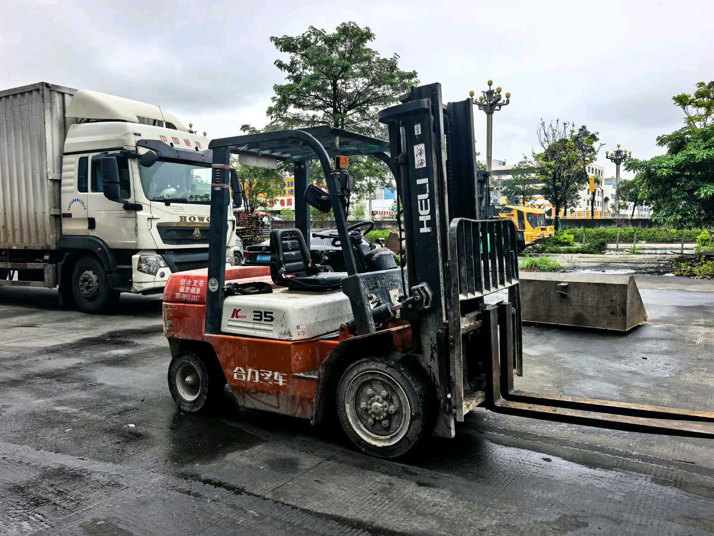 广东省东莞市东城街道牛山管理工业区东珠学校旁二手合力3.5吨2021款升高0米柴油叉车