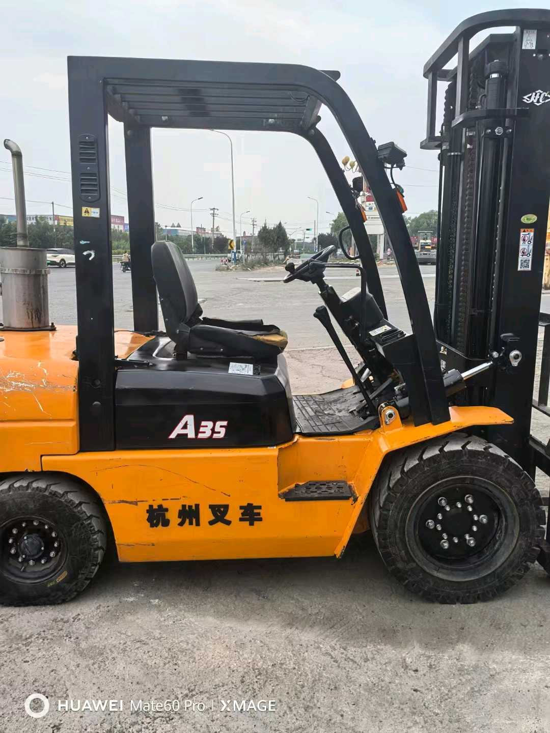 山东省临沂市兰山区沂蒙路223号二手杭叉3.5吨2019款升高0米柴油叉车