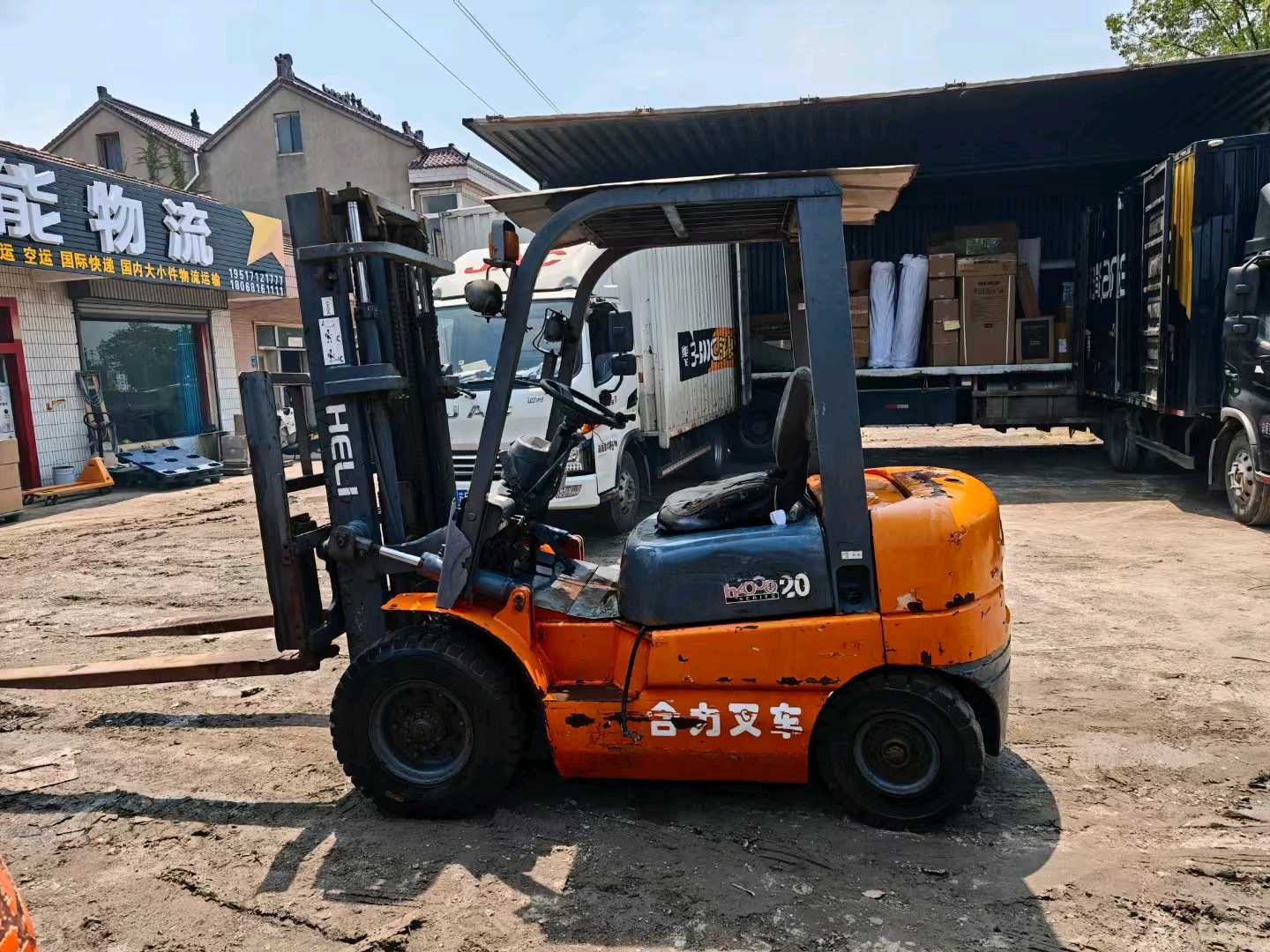 江苏省南通市崇川区轨道交通2号线二手合力2吨2014款升高0米柴油叉车