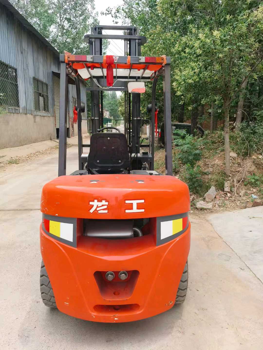 河南省开封市禹王台区中山路南段二手龙工3.5吨2022款升高0米柴油叉车