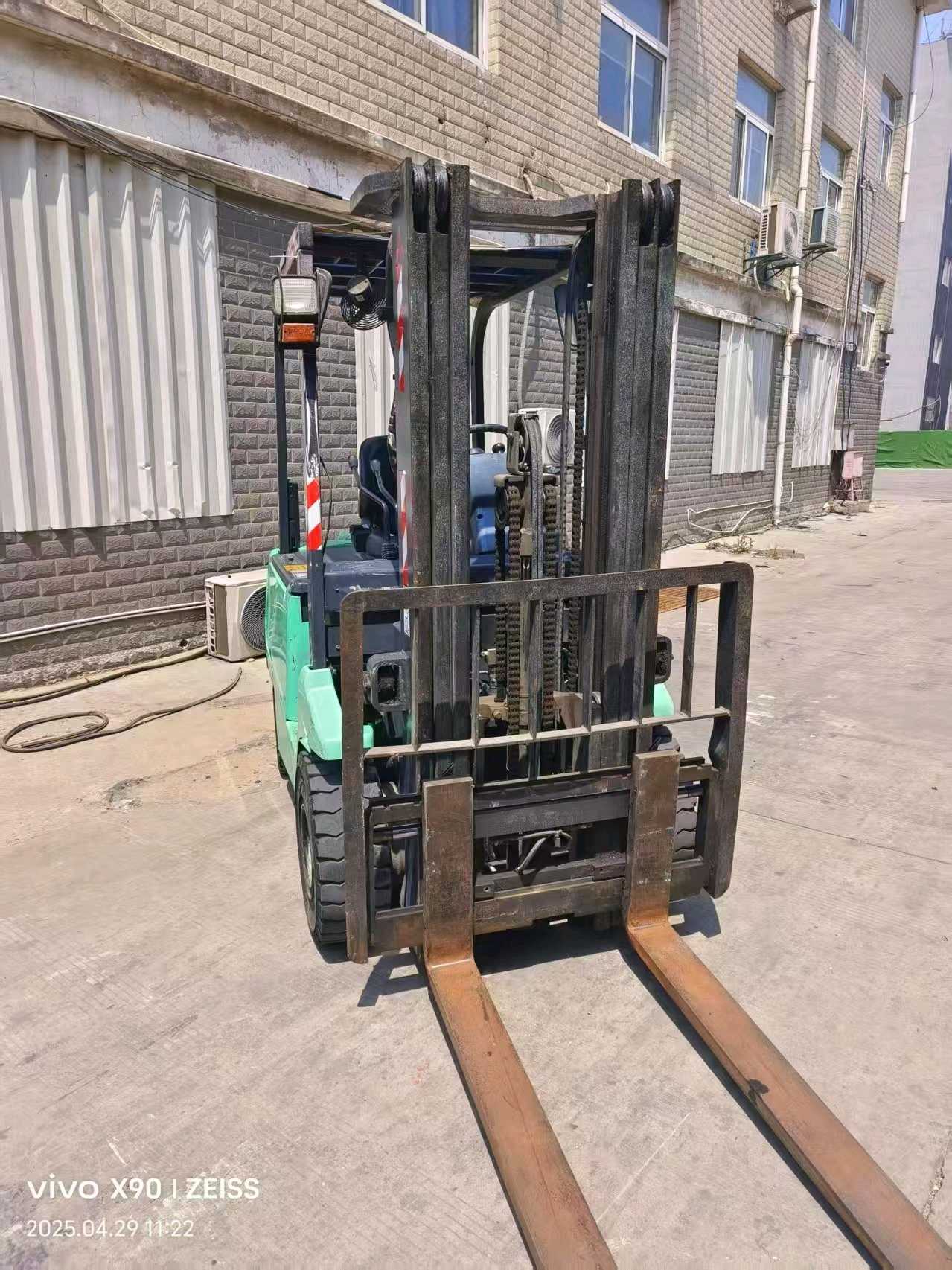 广东省东莞市东城街道牛山工业园三兴路5号二手三菱力至优系列2.5吨2018款升高0米电动叉车