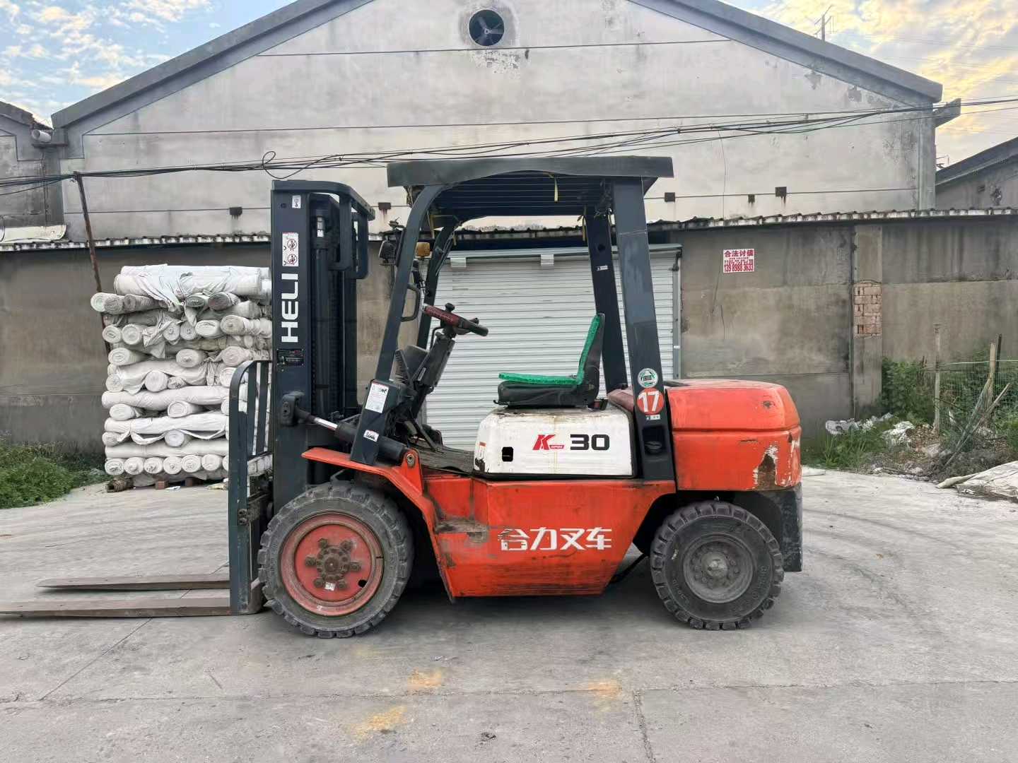 江苏省苏州市姑苏区苏站路27号二手合力3吨2012款升高0米柴油叉车