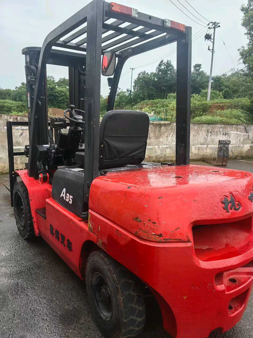 安徽省六安市裕安区解放南路7号二手杭叉3.5吨2019款升高0米柴油叉车