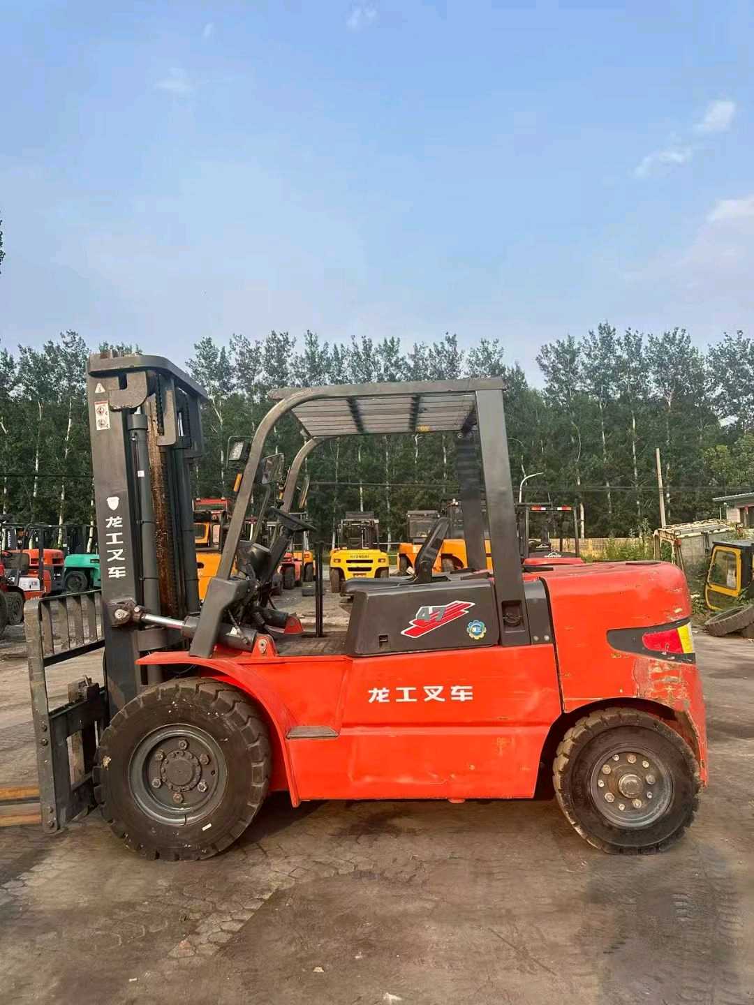 天津市河东区新纬路1号二手龙工5吨2020款升高0米柴油叉车