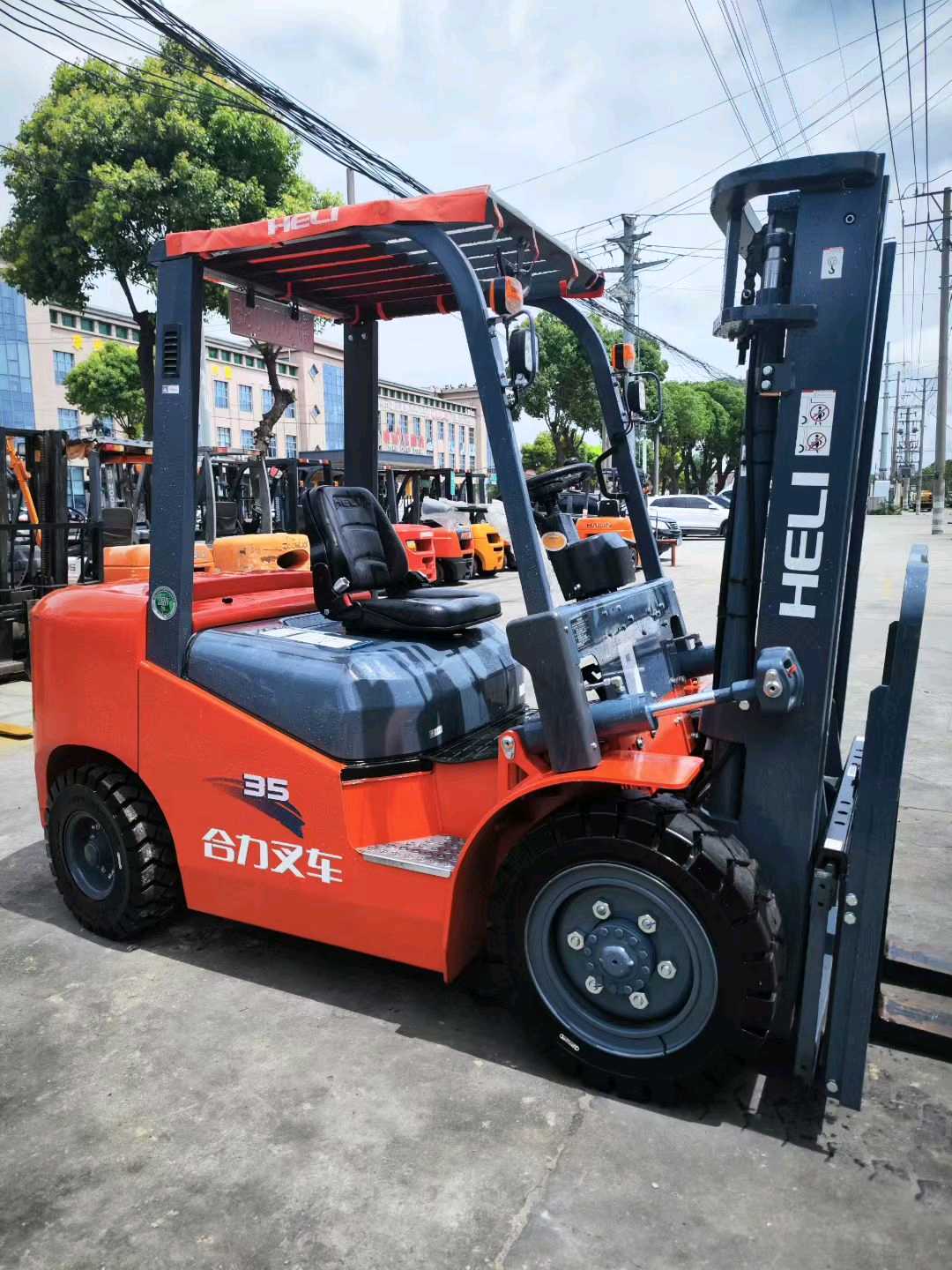 江苏省无锡市梁溪区车站路1号二手合力3.5吨2022款升高0米柴油叉车