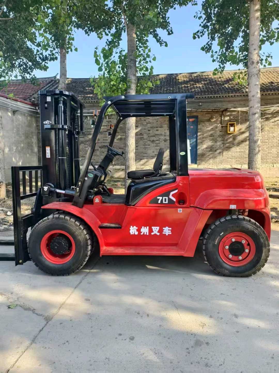 河北省廊坊市安次区常甫路与顺安道交叉口东北侧二手杭叉7吨2018款升高0米柴油叉车
