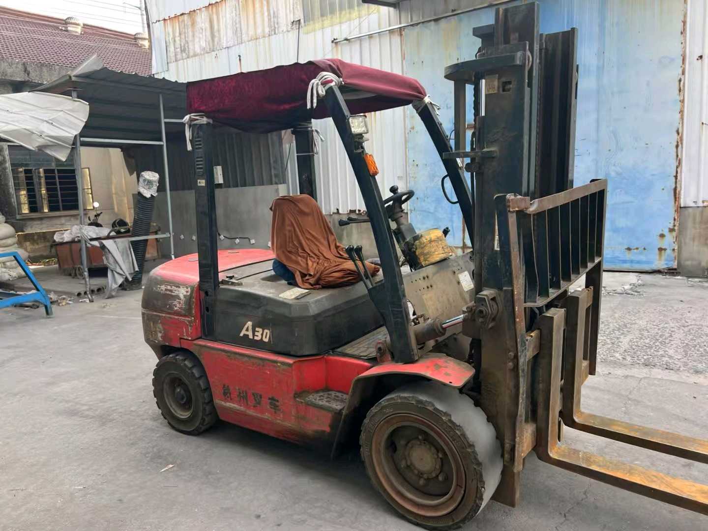江苏苏州二手杭叉A系列3吨0款升高3米柴油叉车