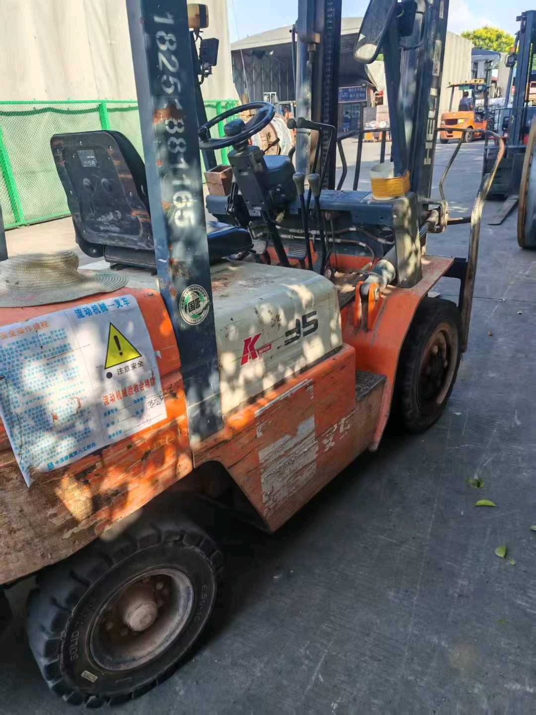 江苏省苏州市姑苏区苏站路27号(苏州火车站地铁站1A入口旁)二手合力3.5吨2022款升高0米柴油叉车