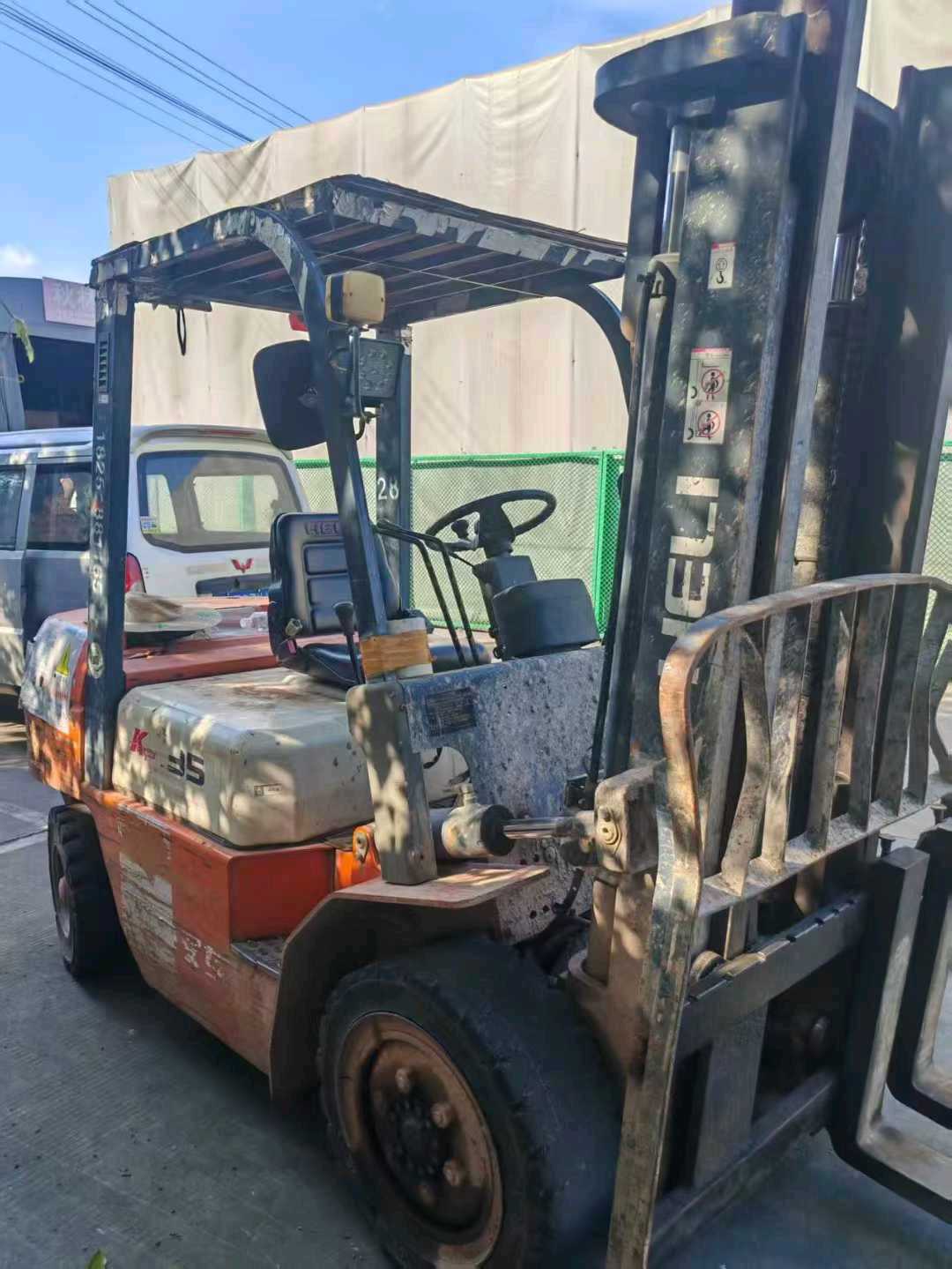 江苏省苏州市姑苏区苏站路27号(苏州火车站地铁站1A入口旁)二手合力3.5吨2022款升高0米柴油叉车