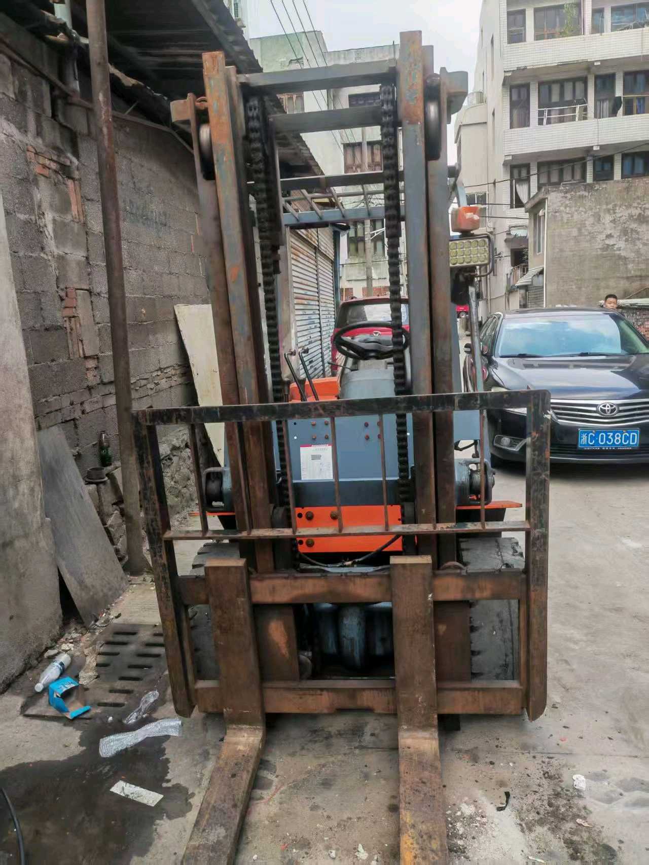浙江省温州市鹿城区绣山路321号二手合力3.5吨2019款升高0米柴油叉车