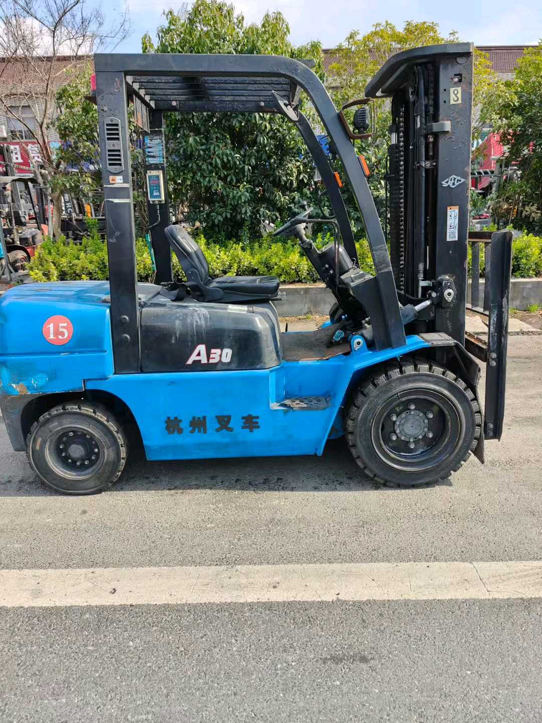 江苏省常州市天宁区关河中路138号二手杭叉3吨2021款升高0米柴油叉车