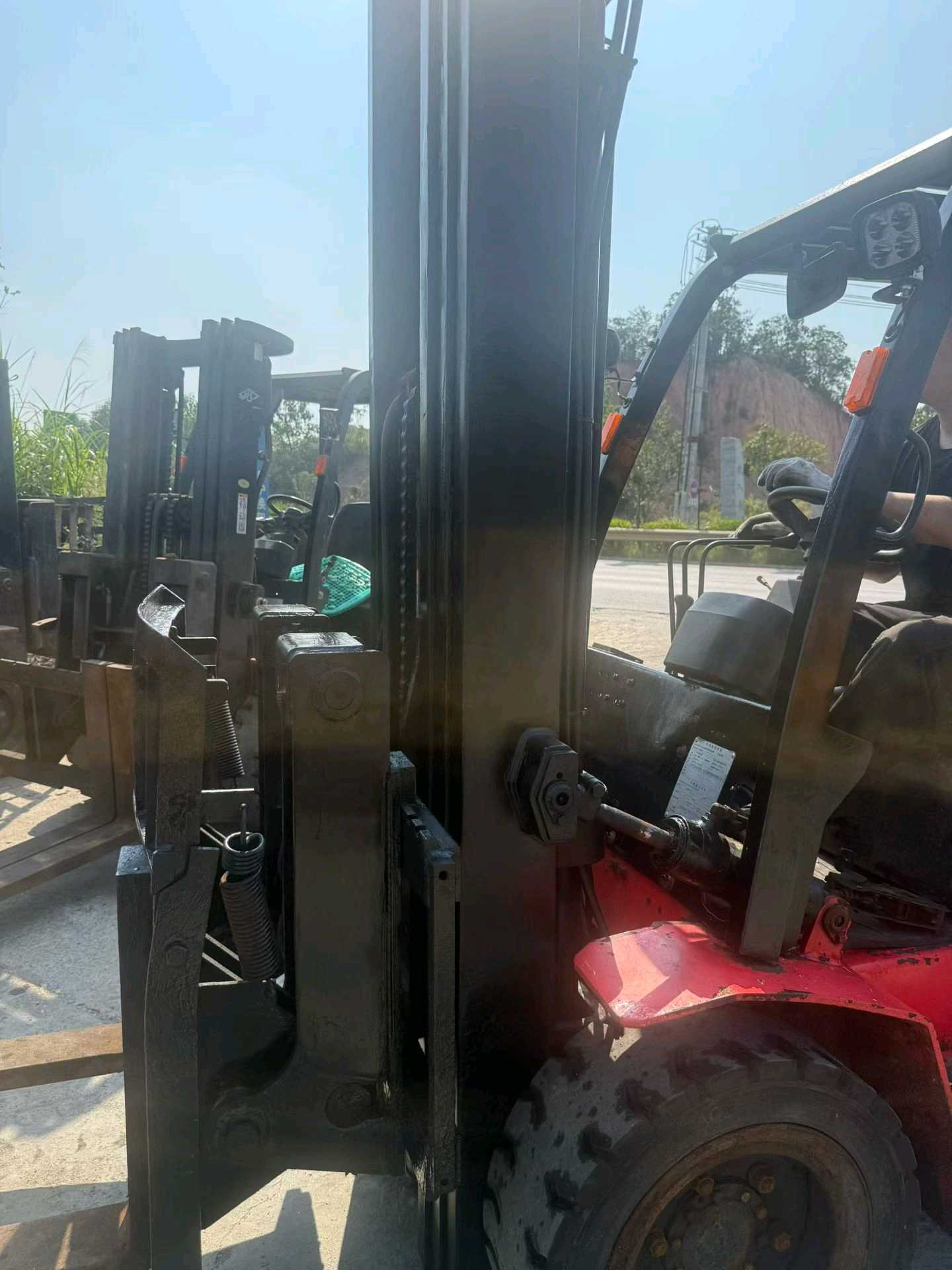 湖南省衡阳市珠晖区湖南路1号二手杭叉3.5吨2023款升高0米柴油叉车