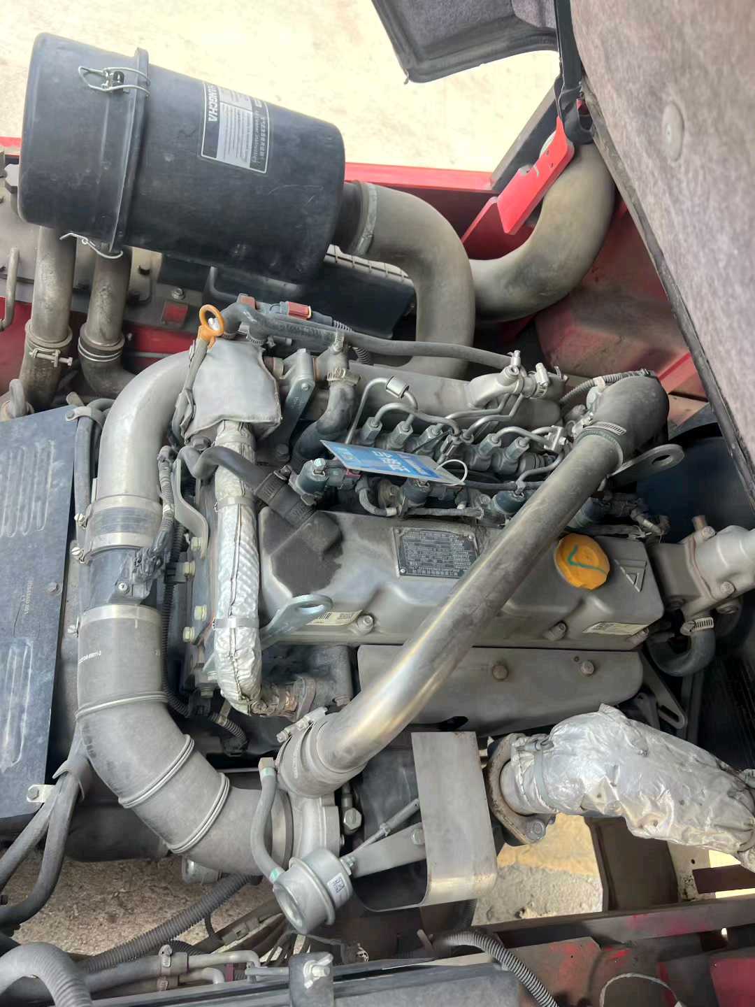 广东省广州市白云区二手杭叉5吨升高0米柴油叉车