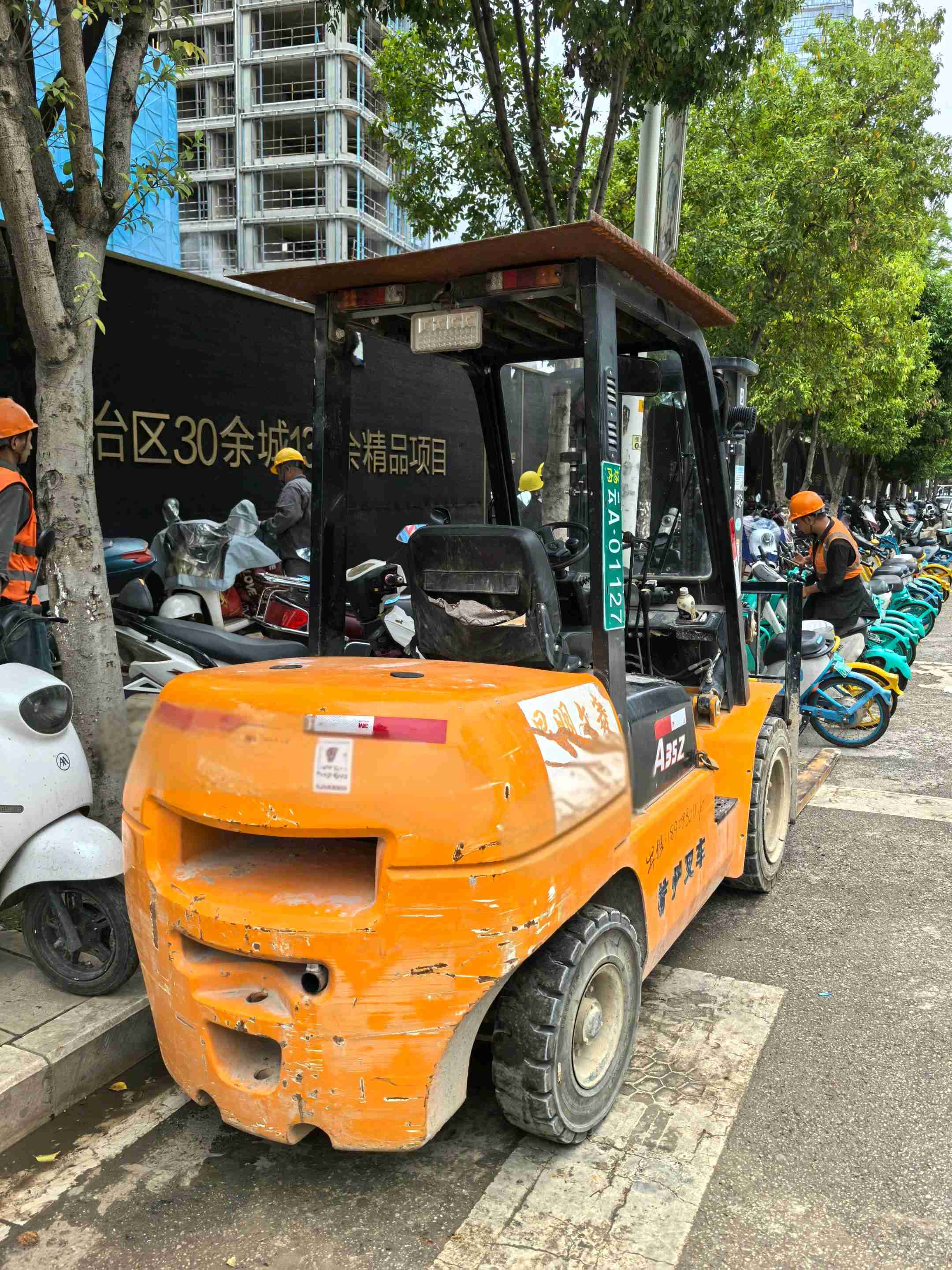 云南昆明二手杭叉R系列3.5吨2024款升高4米柴油叉车