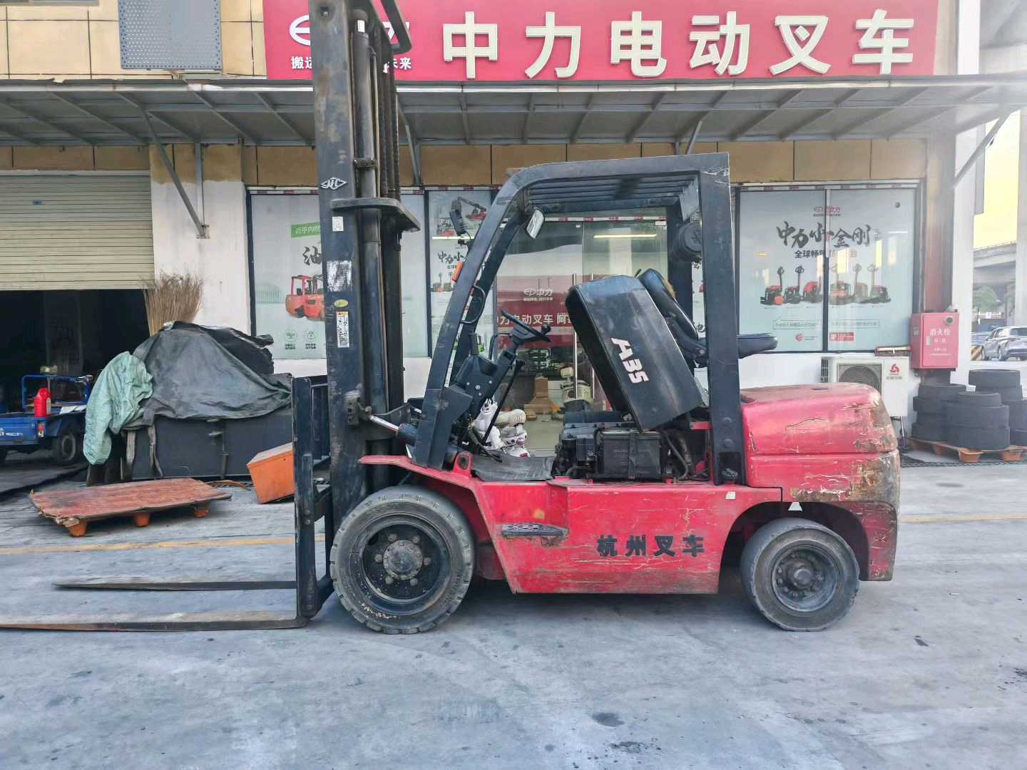 广东省广州市白云区二手杭叉3.5吨2018款升高0米柴油叉车