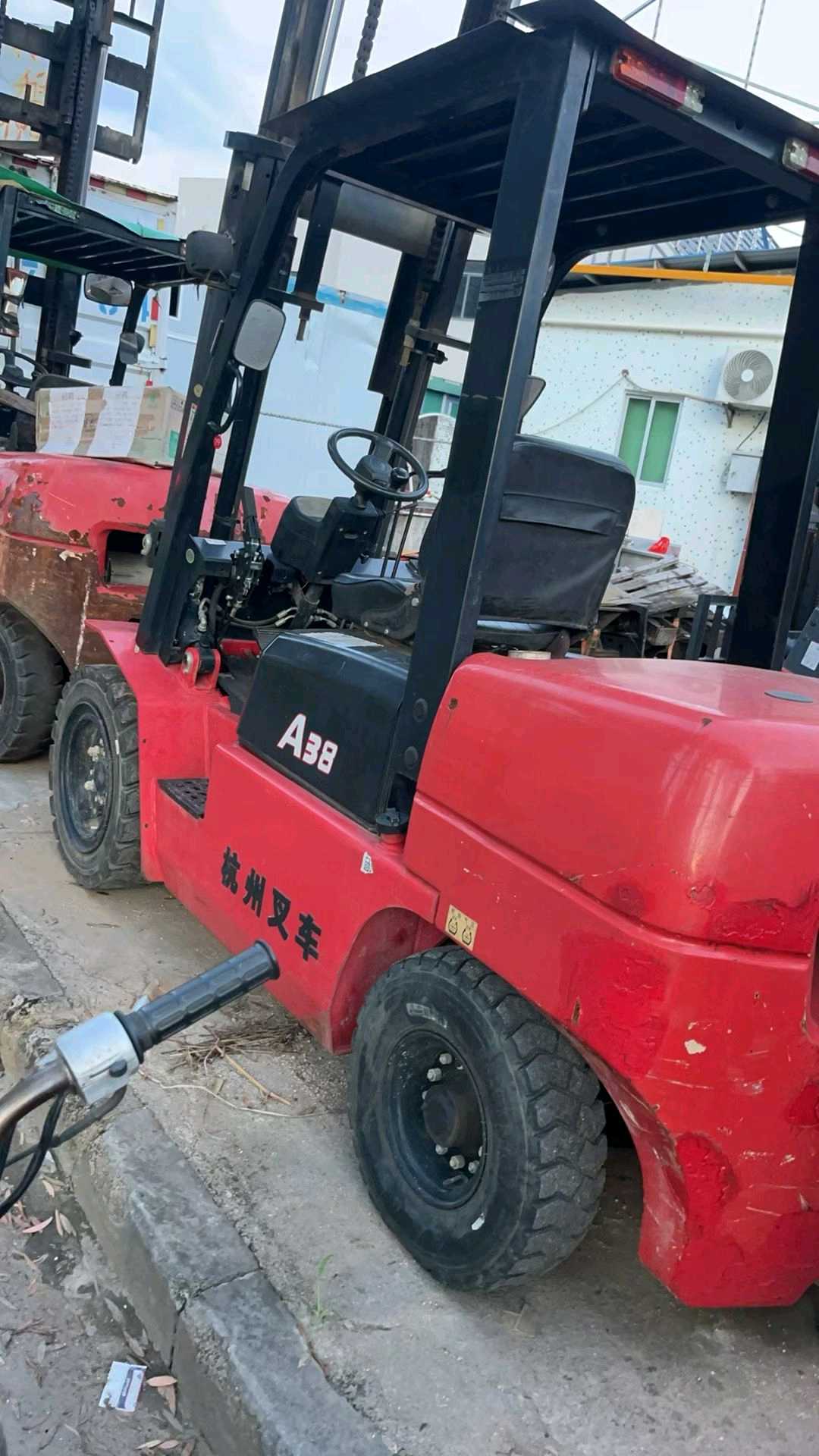 广东省中山市东祥路二手杭叉3.8吨2021款升高0米柴油叉车