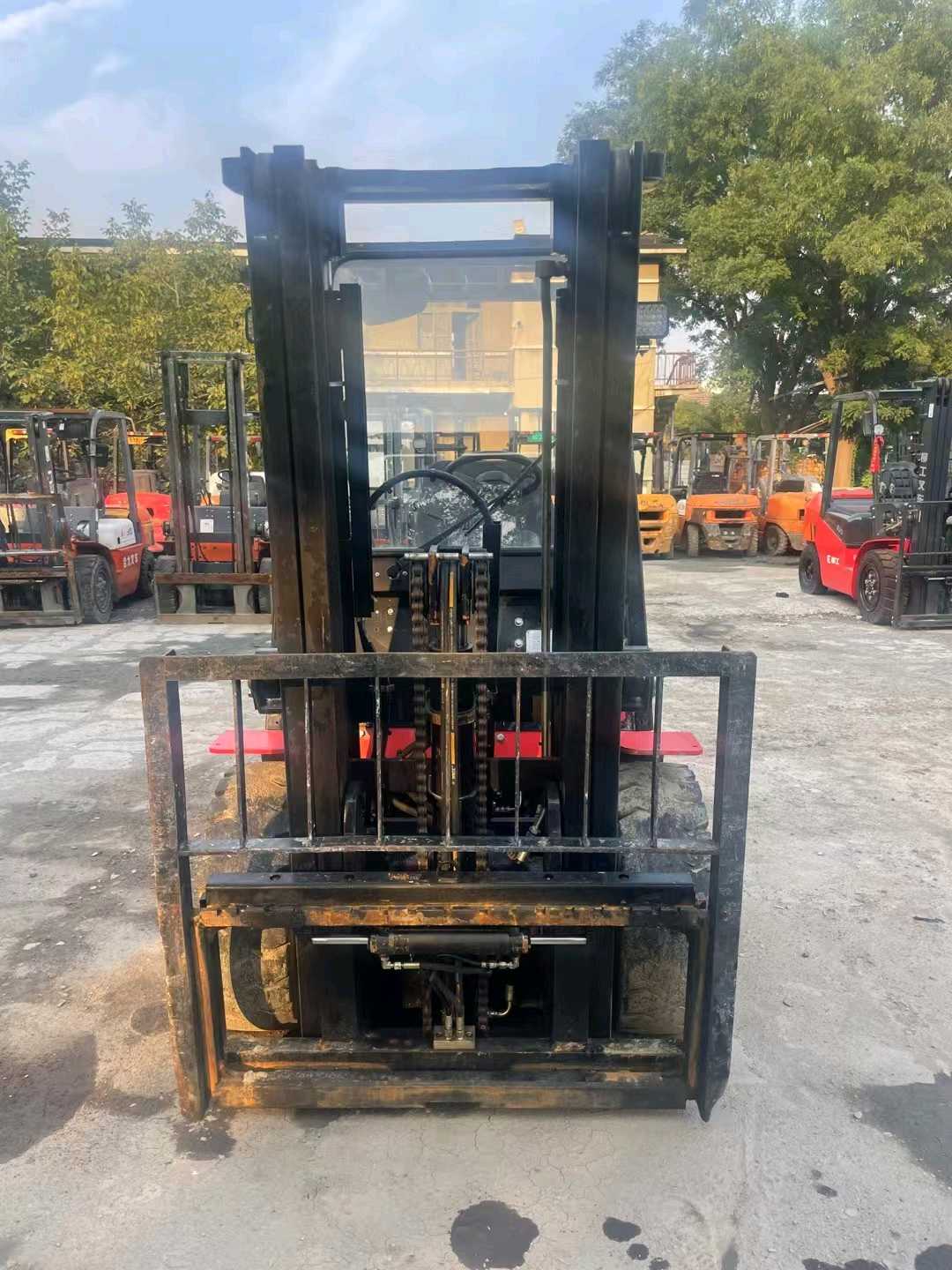 山东省德州市德城区迎宾大街二手杭叉3吨2021款升高0米柴油叉车