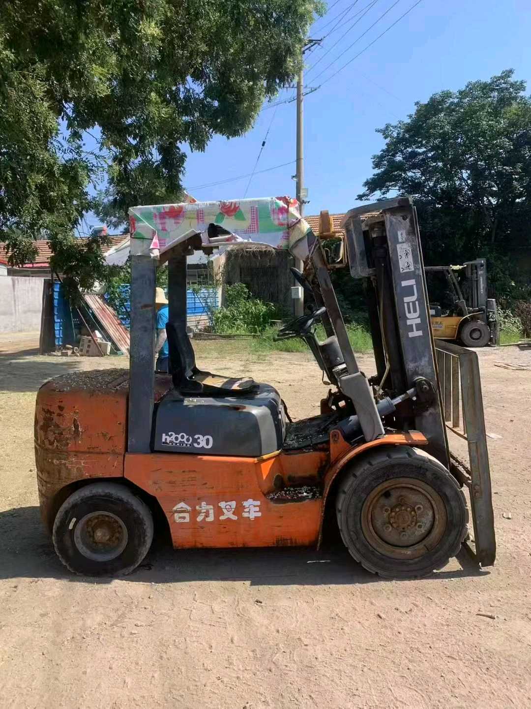 山东省德州市德城区迎宾大街二手合力3吨2013款升高0米柴油叉车
