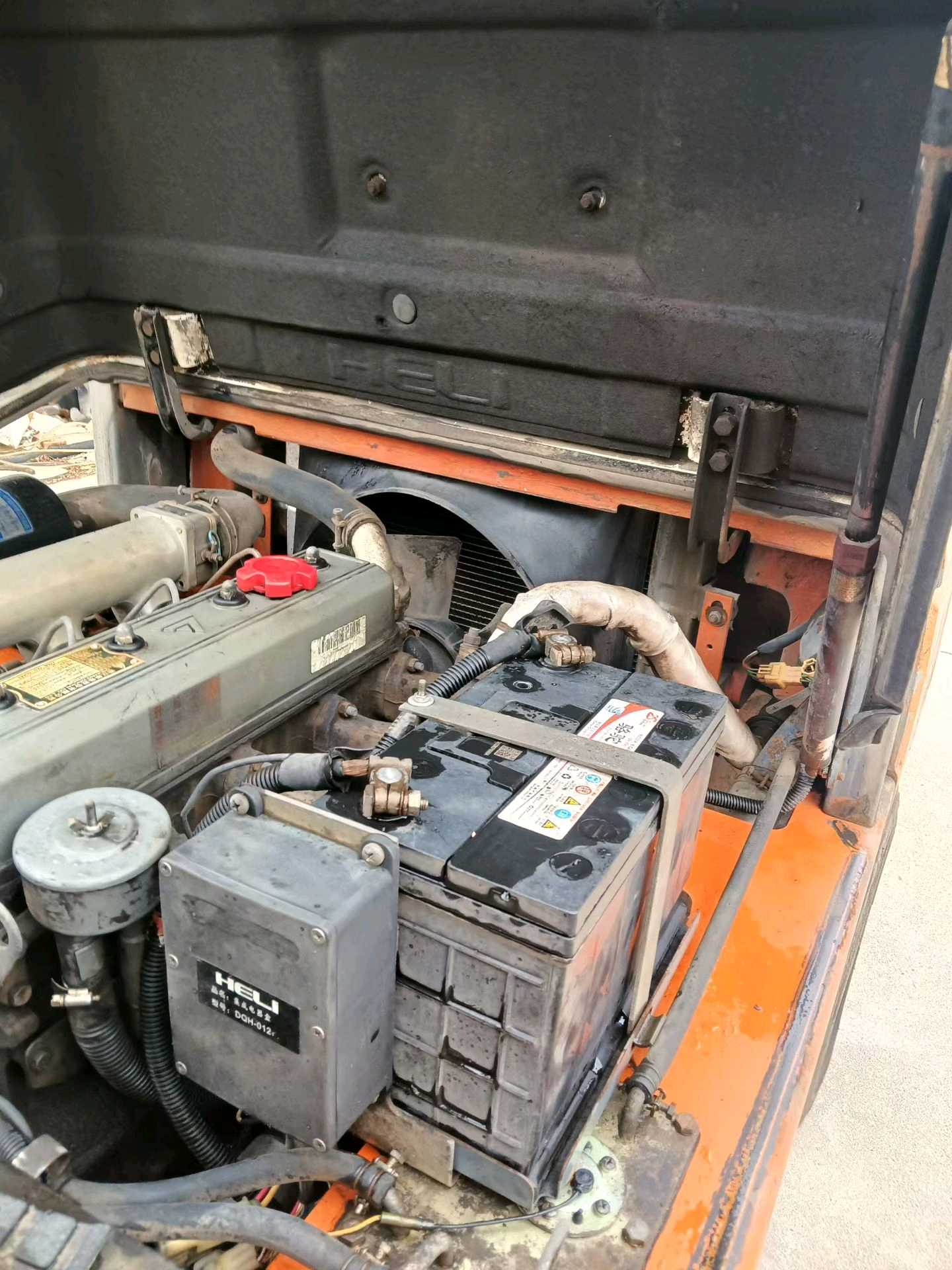 江西省景德镇市珠山区通站路二手合力3.5吨升高0米柴油叉车