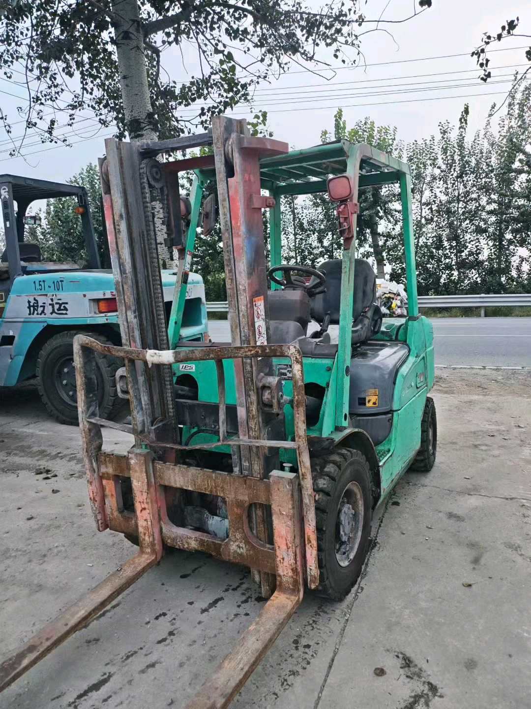 天津市北辰区二手三菱力至优系列2吨2014款升高0米柴油叉车