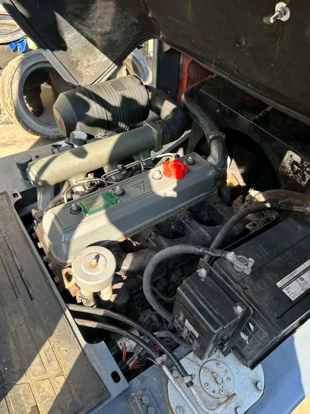 山东省潍坊市潍城区和平路1号二手其他3.5吨升高0米柴油叉车