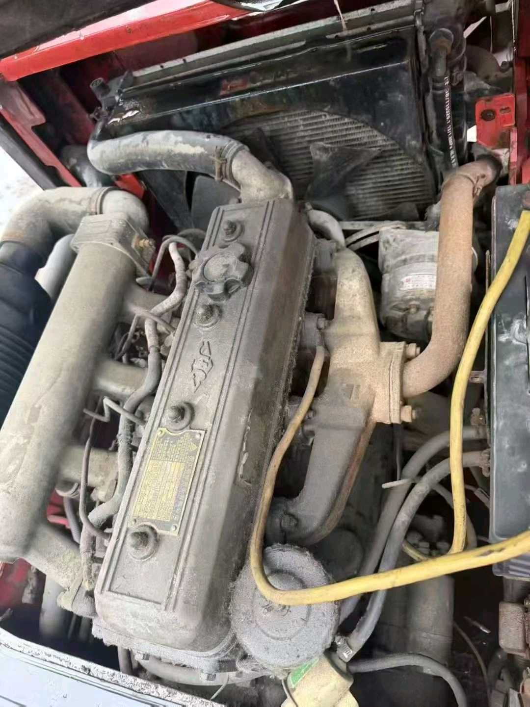 山东省德州市德城区迎宾大街二手杭叉3吨升高0米柴油叉车