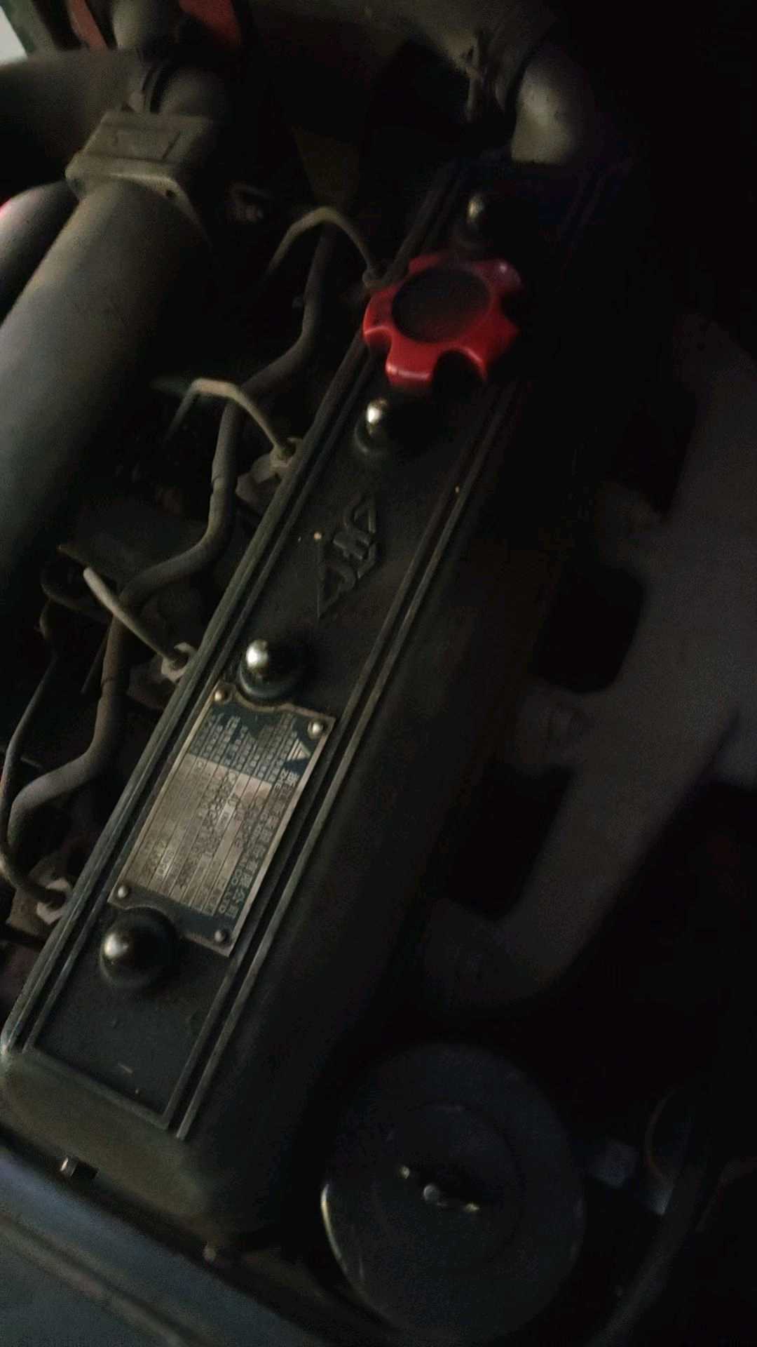 广东省深圳市罗湖区南湖街道建设路1003号二手杭叉2吨升高0米柴油叉车