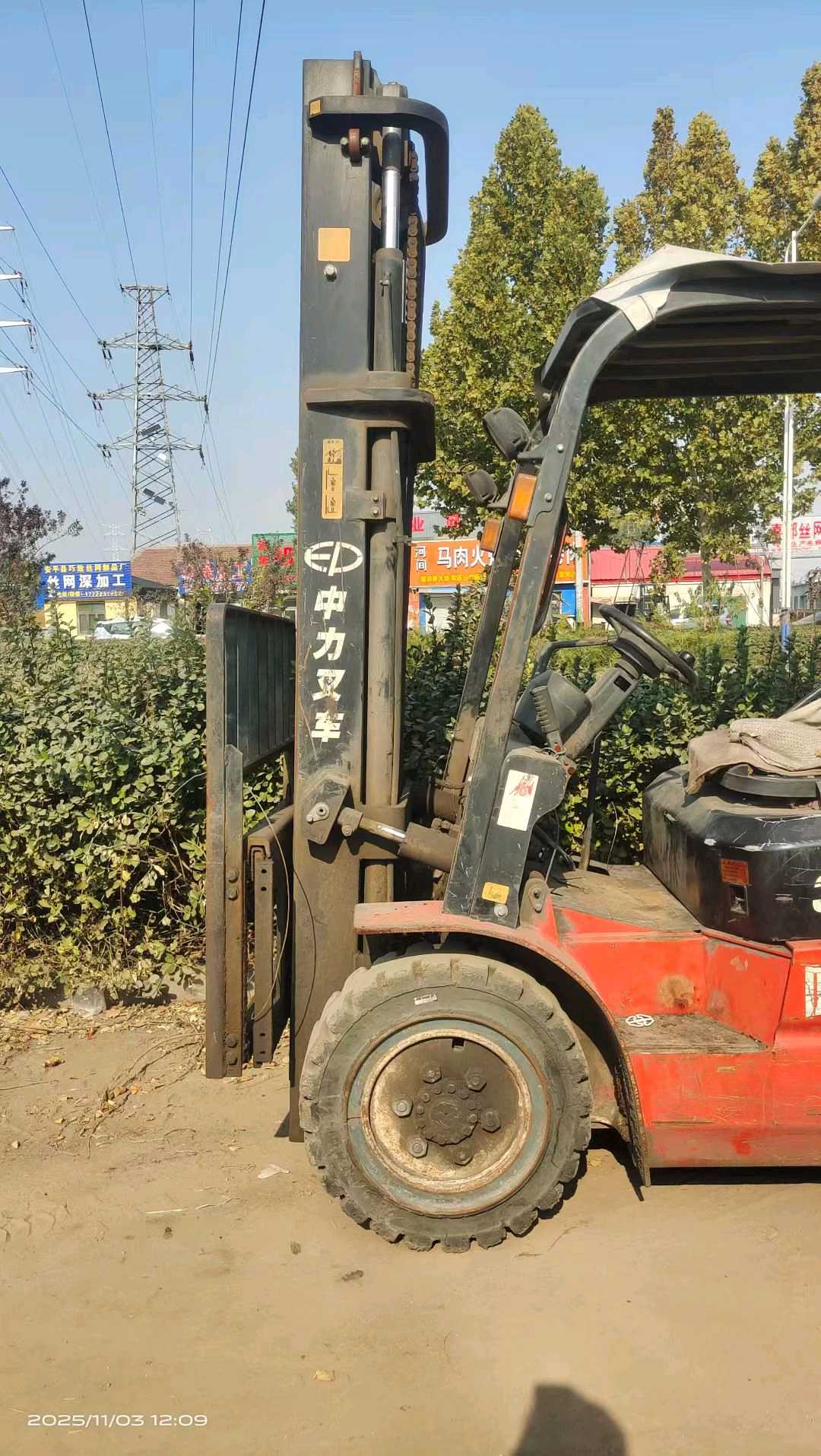 河北省衡水市桃城区中心街1号二手其他3吨升高0米柴油叉车