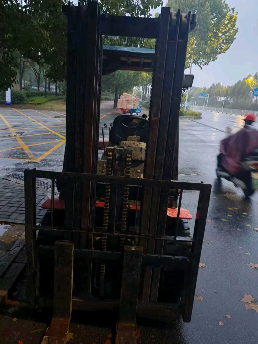 安徽省合肥市瑶海区站前路1号二手杭叉3.5吨升高0米柴油叉车