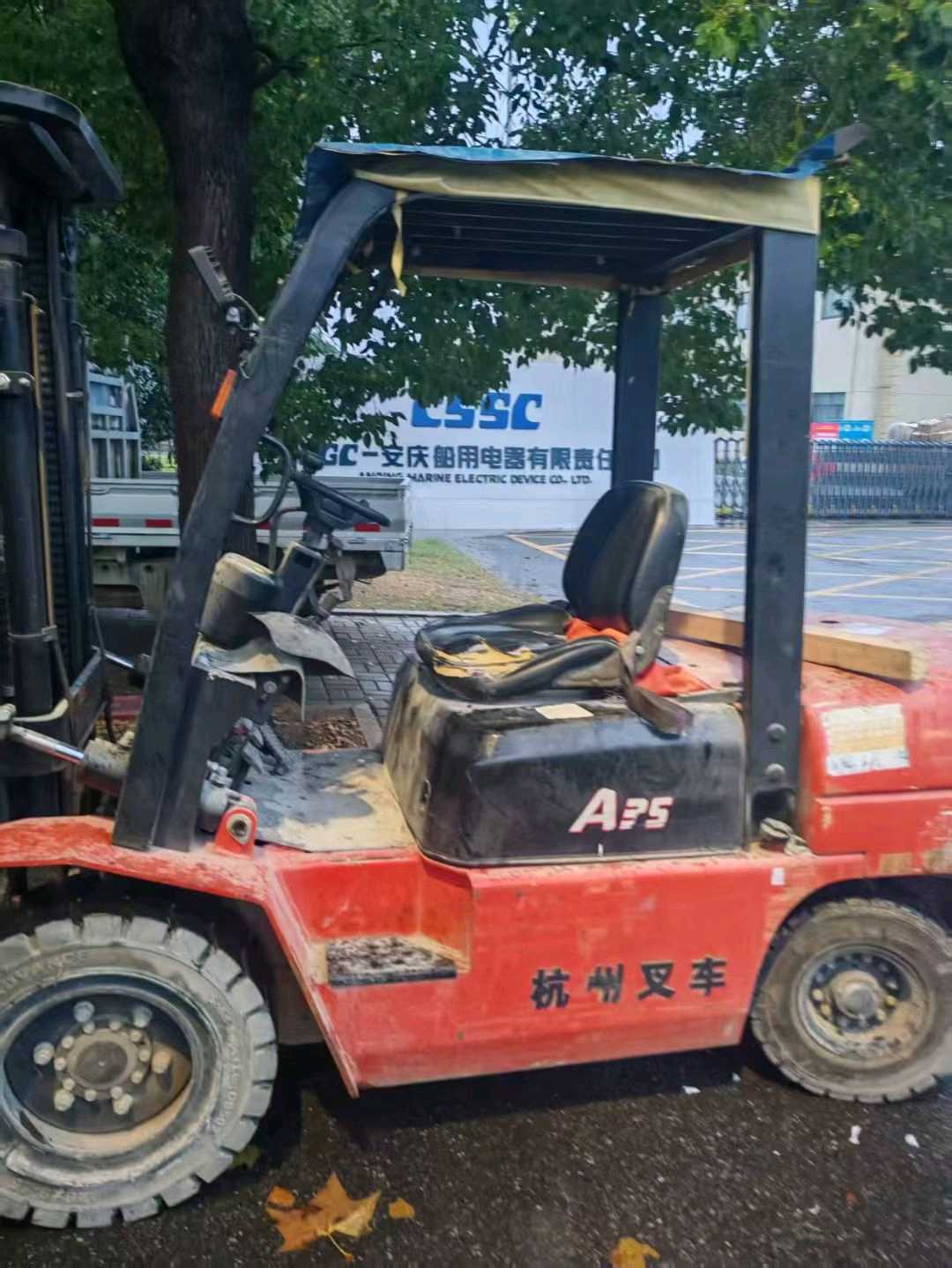 北京市二手杭叉3.5吨柴油叉车出售