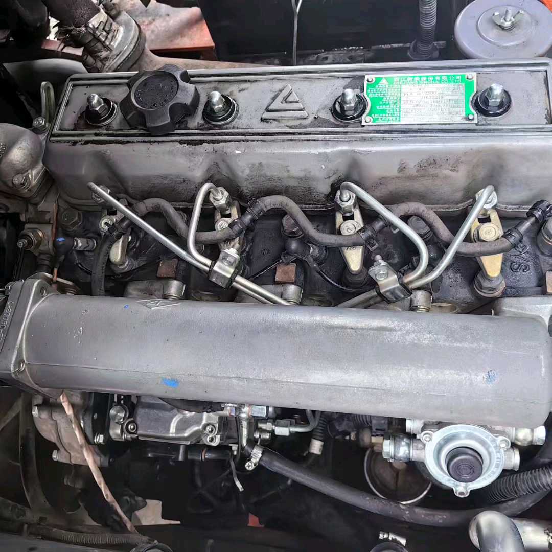 江苏省常州市天宁区关河中路138号二手合力3.5吨升高0米柴油叉车