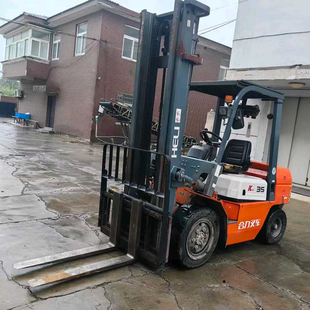 江苏省常州市天宁区关河中路138号二手合力3.5吨升高0米柴油叉车