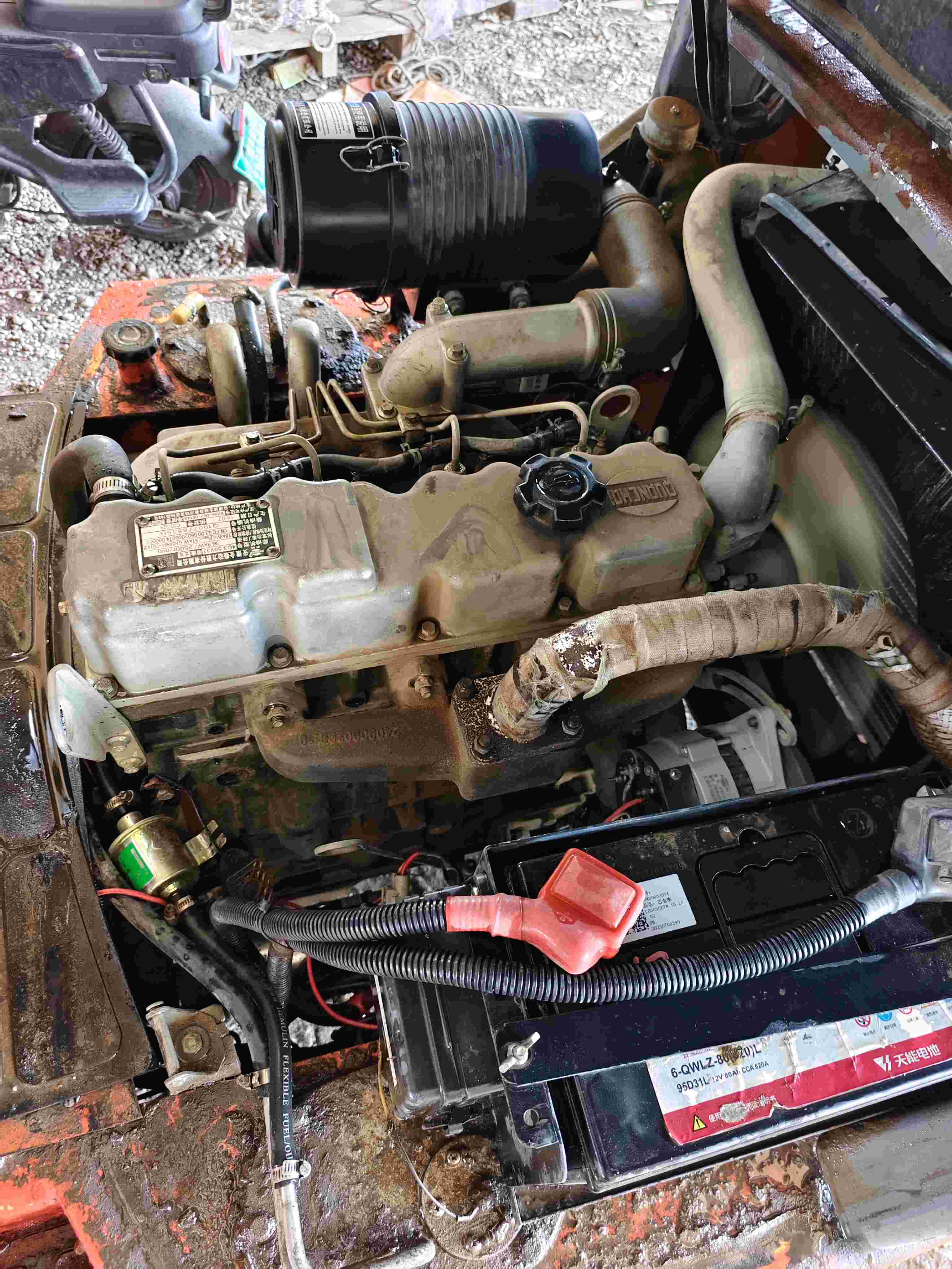 山东省烟台市芝罘区化工路与只楚路立交桥交叉口西侧二手吉鑫祥3.8吨升高0米柴油叉车