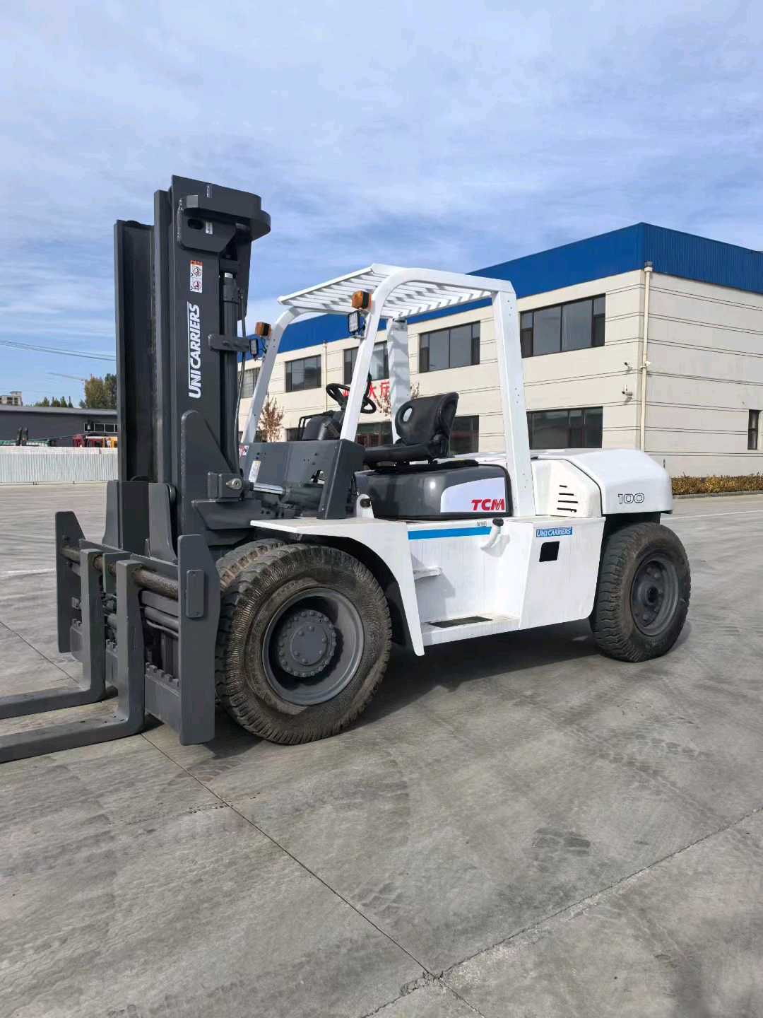 河北省廊坊市安次区常甫路与顺安道交叉口东北侧二手TCM10吨升高0米柴油叉车