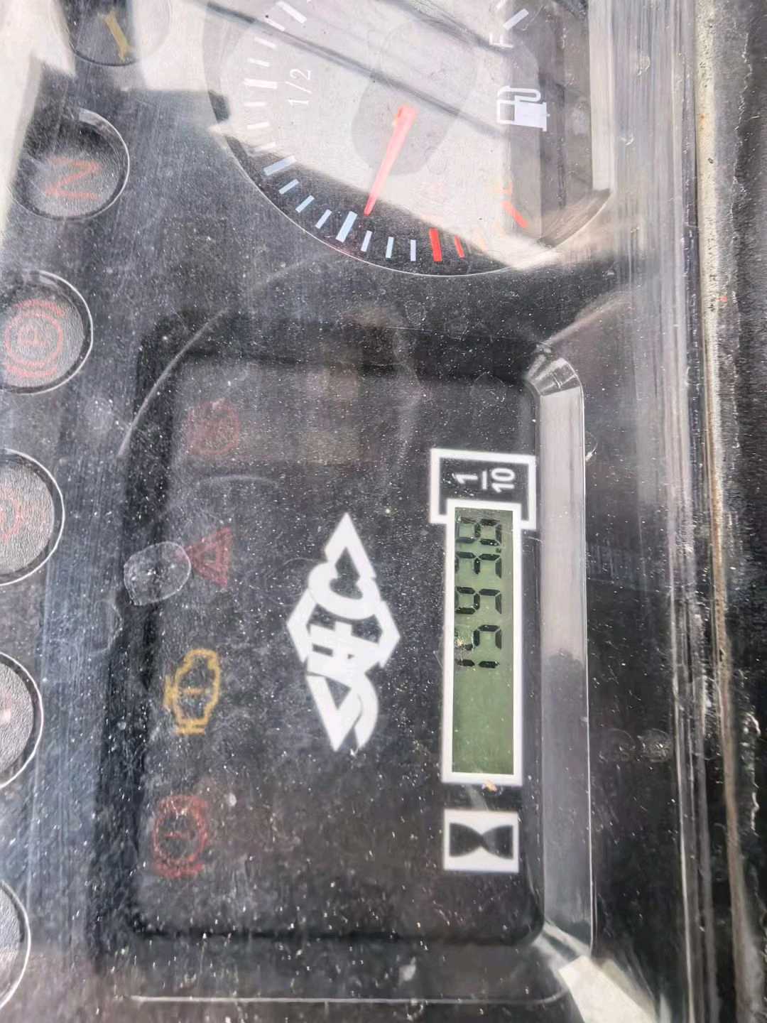 广西壮族自治区玉林市玉州区中秀路168号二手杭叉3.5吨升高0米柴油叉车