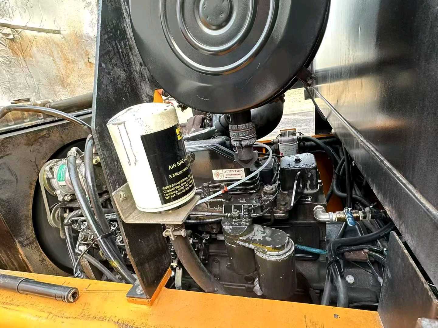 河北省廊坊市安次区常甫路与顺安道交叉口东北侧二手杭叉16吨升高0米柴油叉车