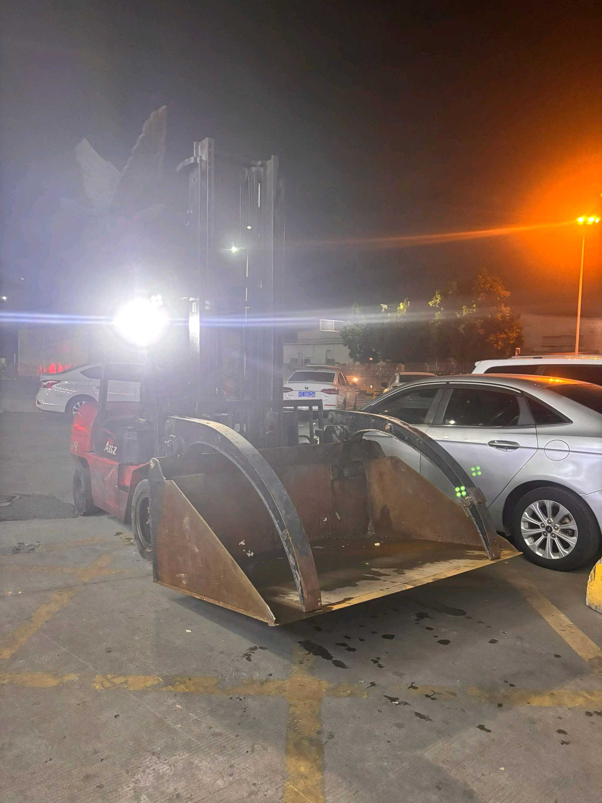 广东省深圳市罗湖区南湖街道建设路1003号二手杭叉3.5吨升高0米柴油叉车