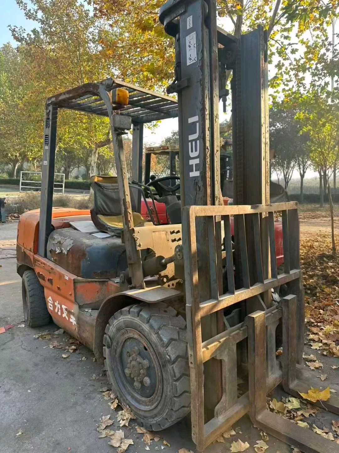 河南省郑州市二七区二马路82号二手合力3.5吨升高0米柴油叉车