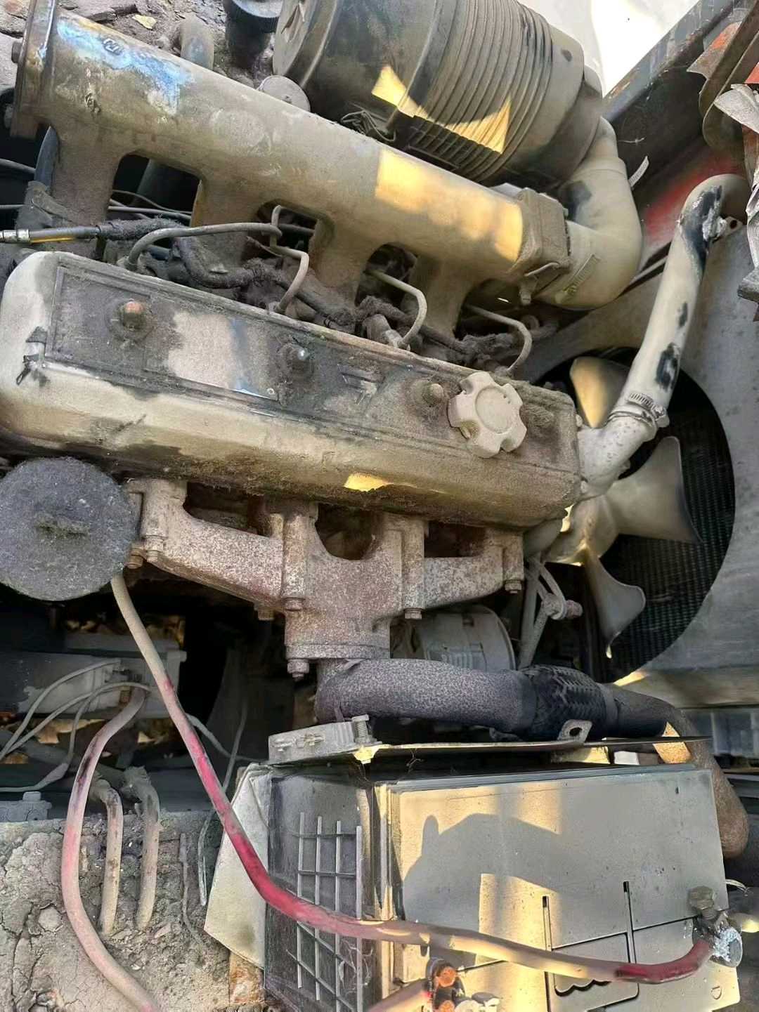 河南省郑州市二七区二马路82号二手合力3.5吨升高0米柴油叉车